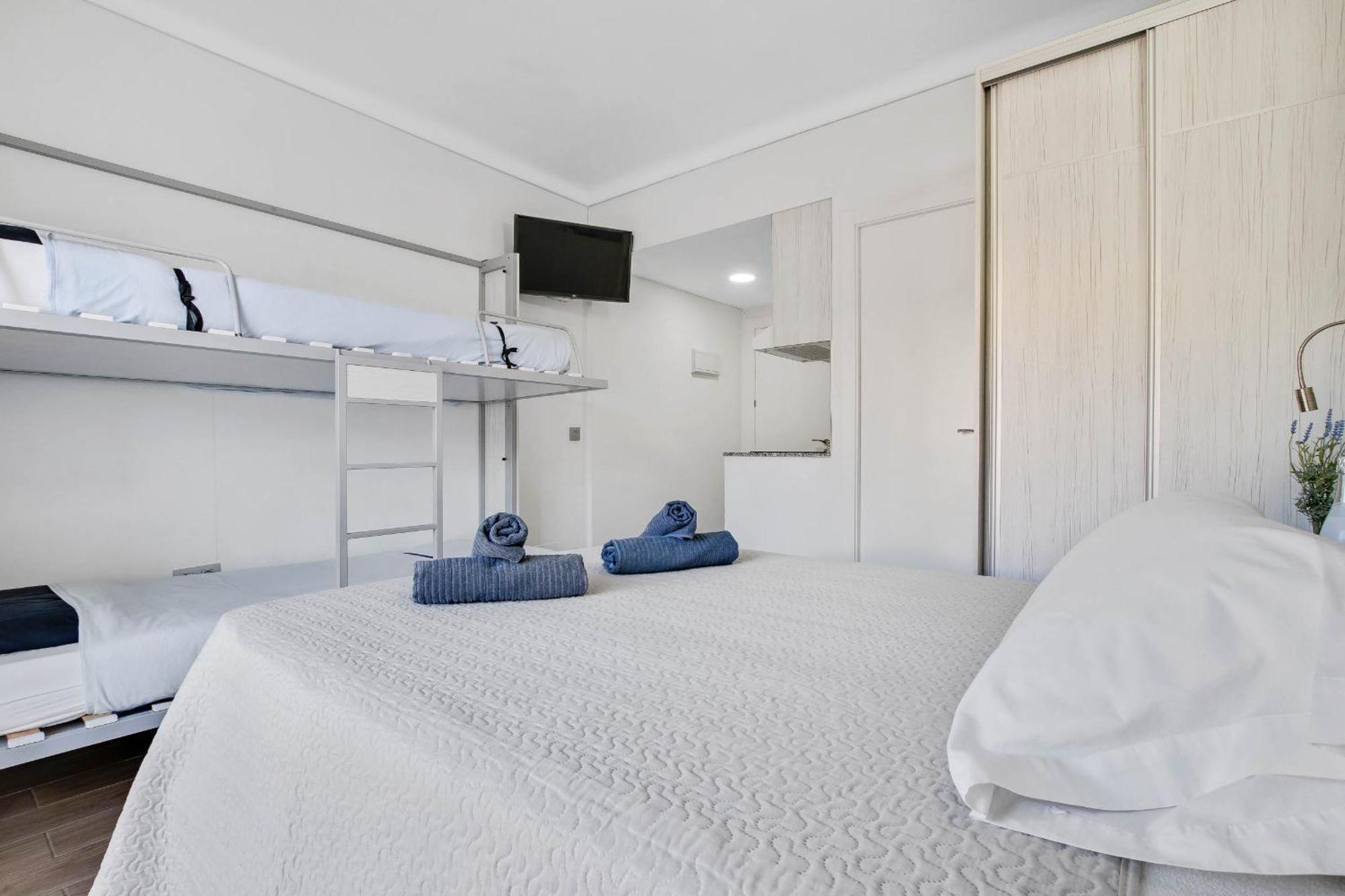 Carihuela Palace 418 By Ivi Real Estate Torremolinos Zewnętrze zdjęcie