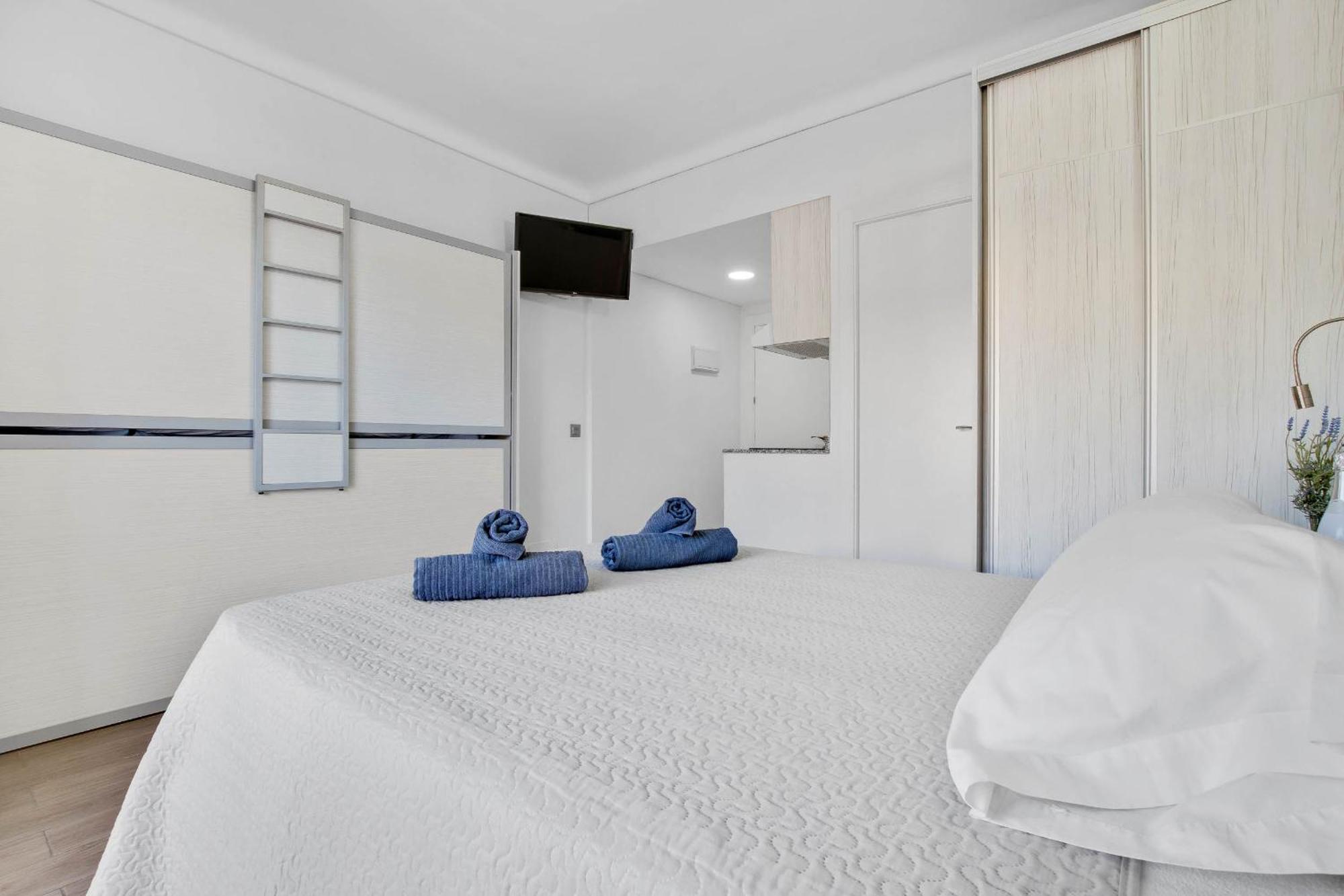 Carihuela Palace 418 By Ivi Real Estate Torremolinos Zewnętrze zdjęcie